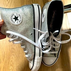Glitter converse, silver, worn outside once! Very fun sneakers pretty much new!